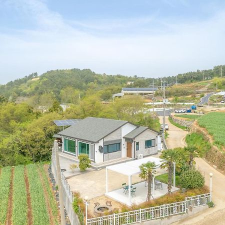 Namhae Mansion Morak Hotel Bagian luar foto