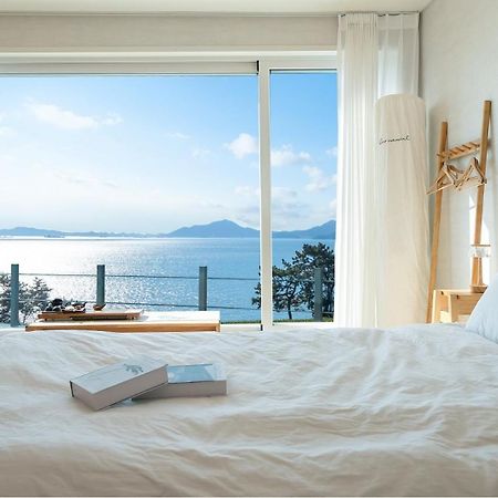 Namhae Mansion Morak Hotel Bagian luar foto